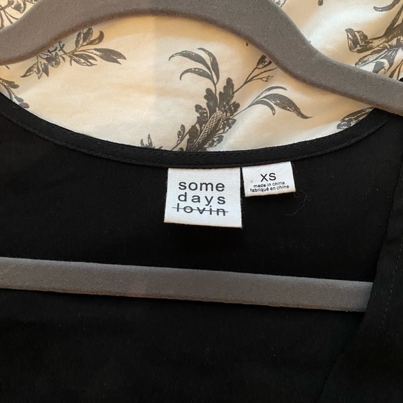 Black sheer long sleeve cropped blouse - Picture 3 of 4